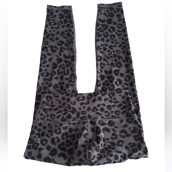 Varley Small Animal Leopard Cheetah Print Leggings - Picture 4 of 15